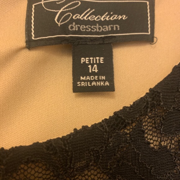 Black and Lace evening, formal or cocktail dress. - Picture 7 of 8